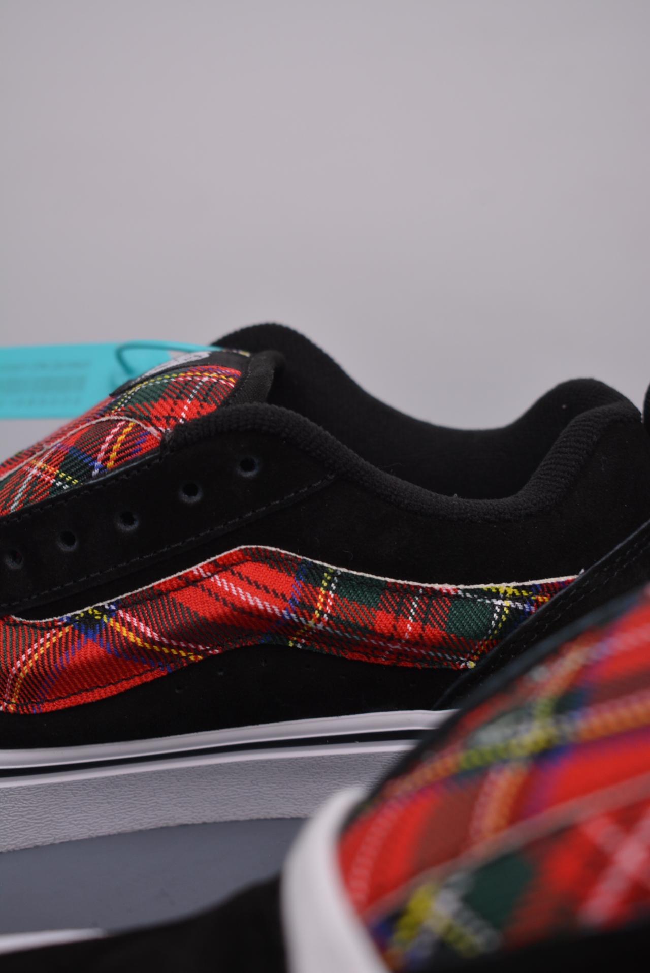 运动鞋, Vans, RO, Knu Skool - Vans Classics Knu Skool 土豆鞋 低帮面包鞋 中国红 货号：VN000CRPBRO