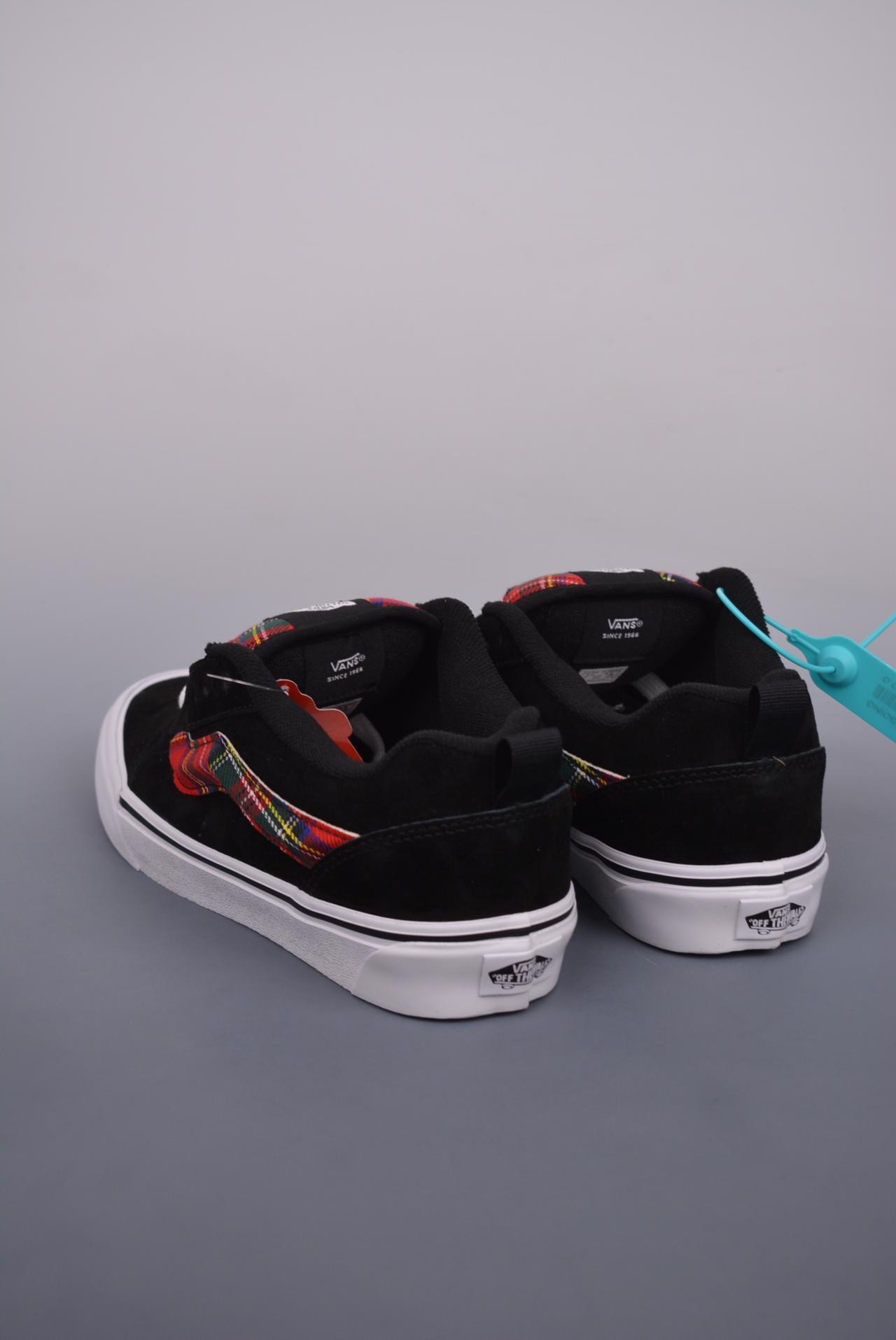 运动鞋, Vans, RO, Knu Skool - Vans Classics Knu Skool 土豆鞋 低帮面包鞋 中国红 货号：VN000CRPBRO