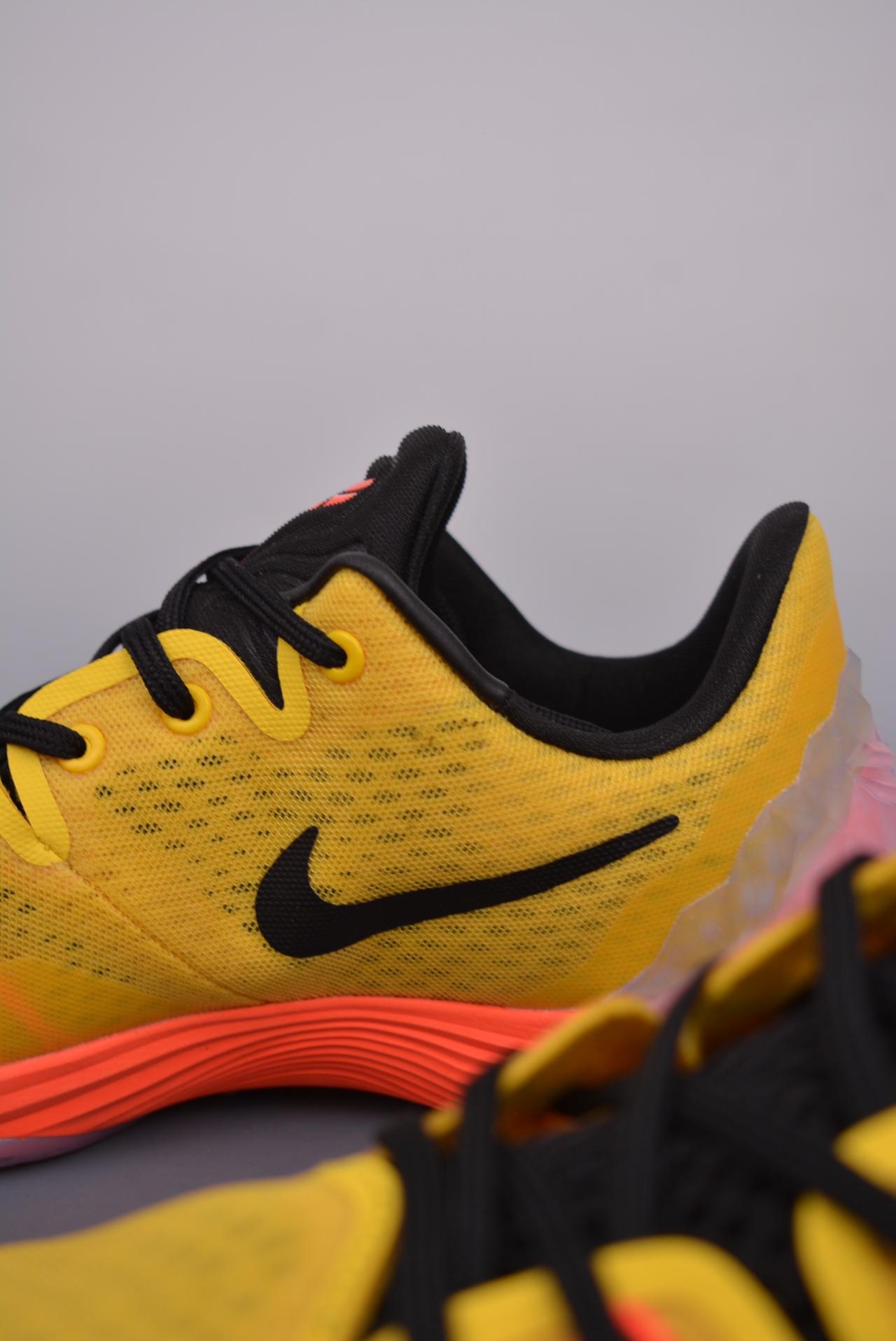 篮球鞋, 球鞋, 实战篮球鞋, Nike - Nike Venomenon 5 毒液5代 低帮篮球鞋

官方货号: 815757 105CF

尺码: 40 40.5 41 42 42.5 43 44 44.5 45 46