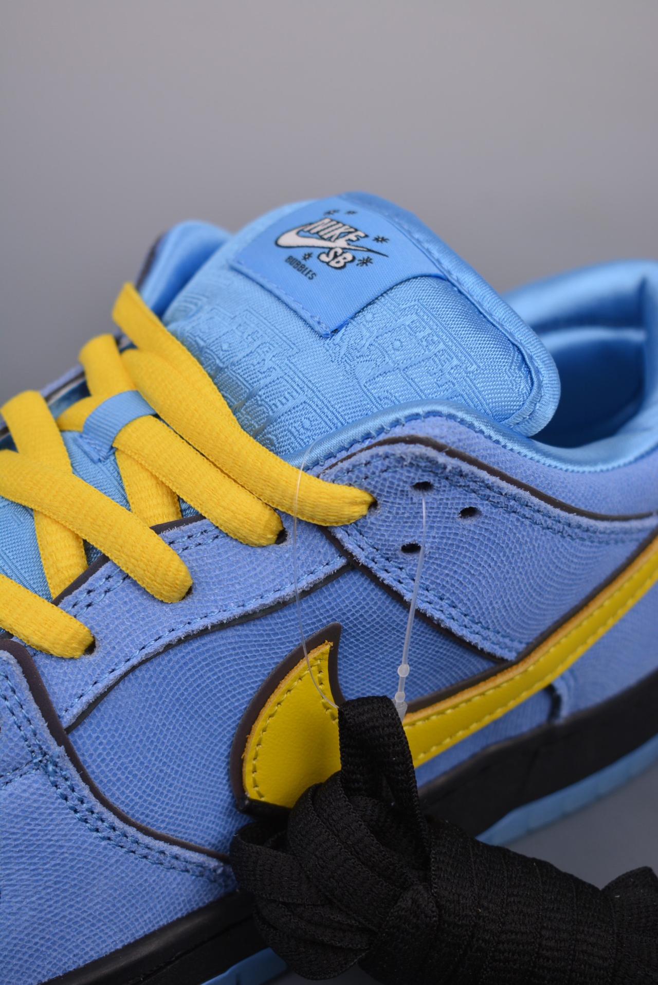 运动鞋, Nike, Dunk SB Low, Dunk SB, Dunk - Nike Dunk SB Low 飞天小女警联名 泡泡浅蓝 纯原大厂出品 极力推荐 顶级版本 原装头层材料 独家版型蒸餾加工 清洁度 电绣工艺 皮料切割干净无任何毛边 细节完美 官方货号：FZ8320 400NCC 尺码：36 36.5 37.5 38 38.5 39 40 40.5 41 42 42.5 43 44 44.5 45 46 47.5
