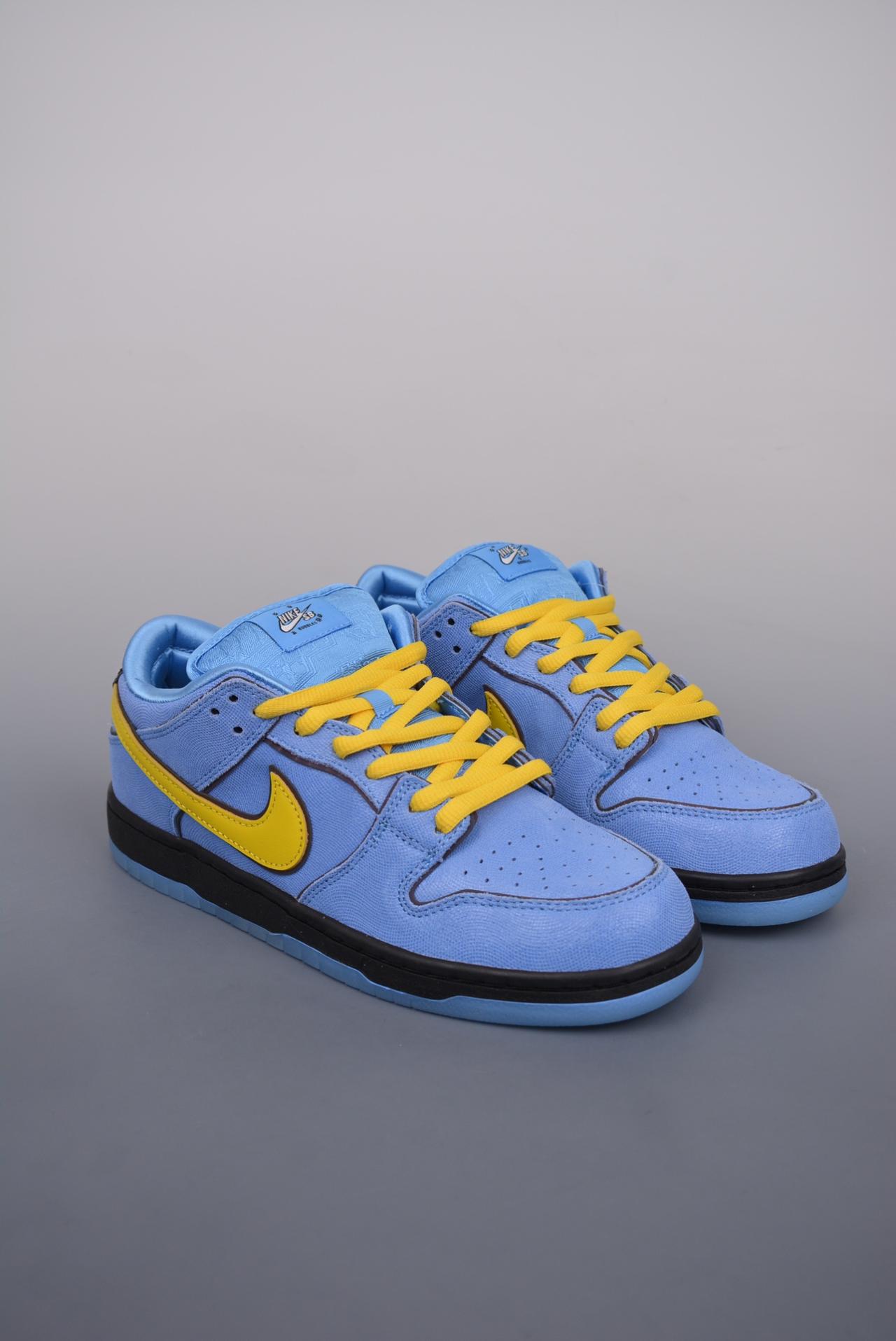 运动鞋, Nike, Dunk SB Low, Dunk SB, Dunk - Nike Dunk SB Low 飞天小女警联名 泡泡浅蓝 纯原大厂出品 极力推荐 顶级版本 原装头层材料 独家版型蒸餾加工 清洁度 电绣工艺 皮料切割干净无任何毛边 细节完美 官方货号：FZ8320 400NCC 尺码：36 36.5 37.5 38 38.5 39 40 40.5 41 42 42.5 43 44 44.5 45 46 47.5