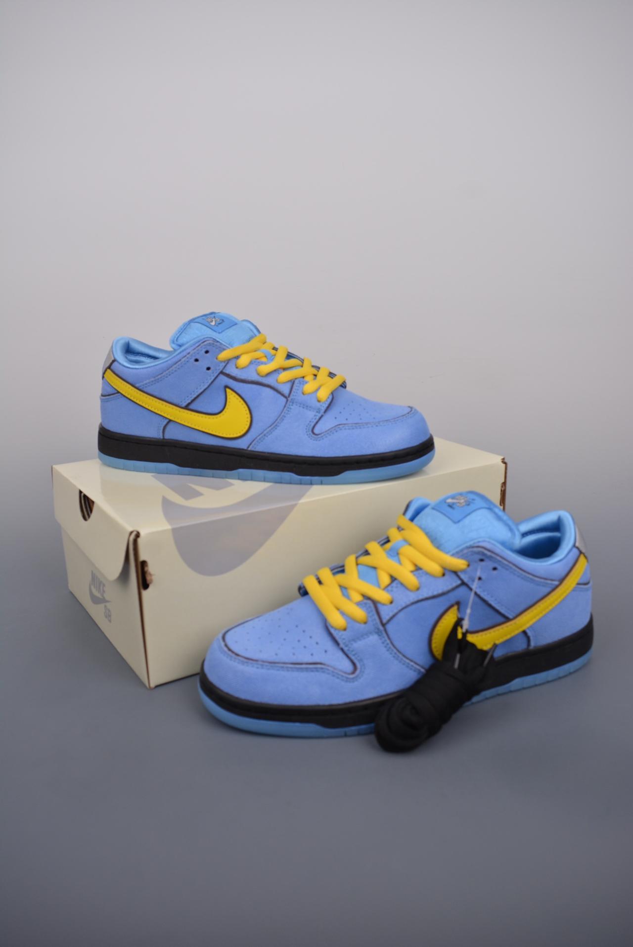 运动鞋, Nike, Dunk SB Low, Dunk SB, Dunk - Nike Dunk SB Low 飞天小女警联名 泡泡浅蓝 纯原大厂出品 极力推荐 顶级版本 原装头层材料 独家版型蒸餾加工 清洁度 电绣工艺 皮料切割干净无任何毛边 细节完美 官方货号：FZ8320 400NCC 尺码：36 36.5 37.5 38 38.5 39 40 40.5 41 42 42.5 43 44 44.5 45 46 47.5
