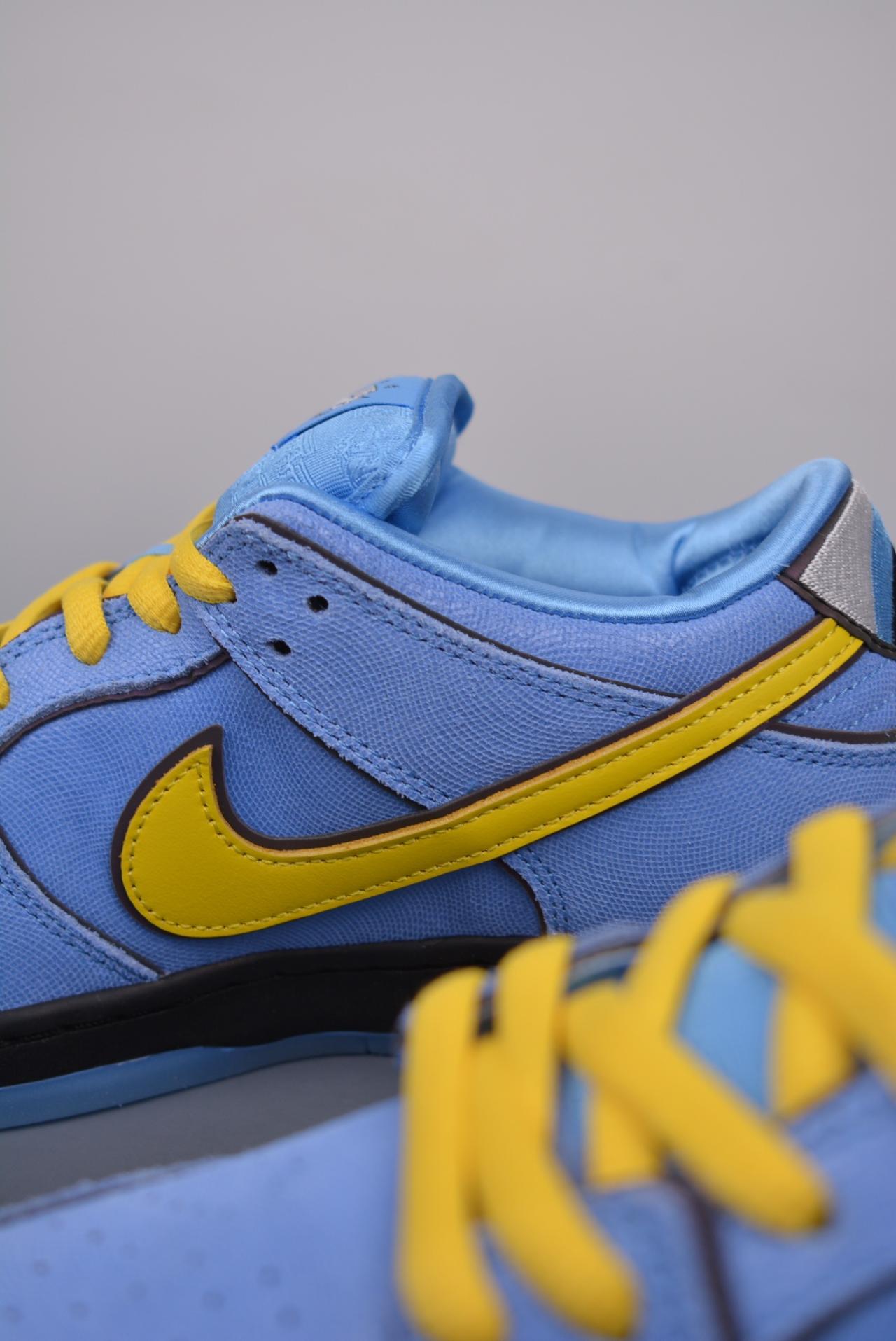 运动鞋, Nike, Dunk SB Low, Dunk SB, Dunk - Nike Dunk SB Low 飞天小女警联名 泡泡浅蓝 纯原大厂出品 极力推荐 顶级版本 原装头层材料 独家版型蒸餾加工 清洁度 电绣工艺 皮料切割干净无任何毛边 细节完美 官方货号：FZ8320 400NCC 尺码：36 36.5 37.5 38 38.5 39 40 40.5 41 42 42.5 43 44 44.5 45 46 47.5