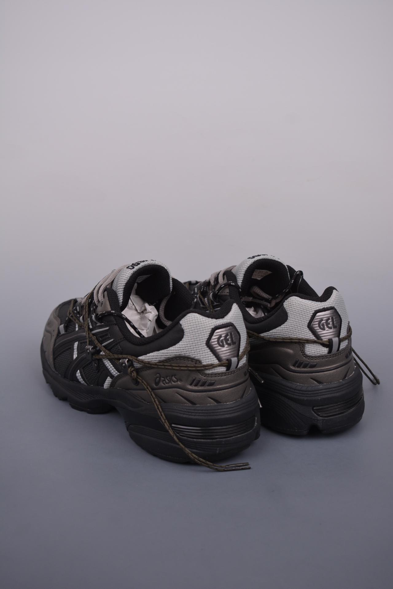 运动鞋, 跑鞋, NB - Anderssonbell X Asics GEL-1090 联名款 运动鞋 高帮 货号：1203A115SH