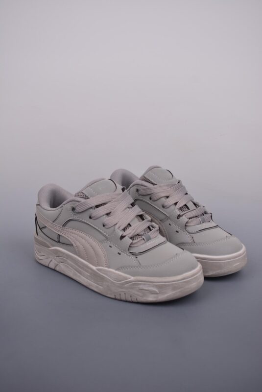 运动鞋, 板鞋, 休闲板鞋, PUMA - PUMA  Night Rider
彪马 防滑耐磨低帮休闲板鞋
设计灵感源自90及00一代的滑板运动文化
简约又不失设计巧思的帅气风格让它轻松驾驭日常休闲或滑板场合
运动兼具匠心 细节彰显品质
衬垫边缘以提供支撑和灵活性
强化鞋头以承受持续的磨损
耐磨性强 稳定性高 抓地更牢 不易打滑
官方货号: 390738 01LF
尺码: 35 36 36.5 37.5 38 38.5 39 40 40.5 41 42 42.5 43 44 45
