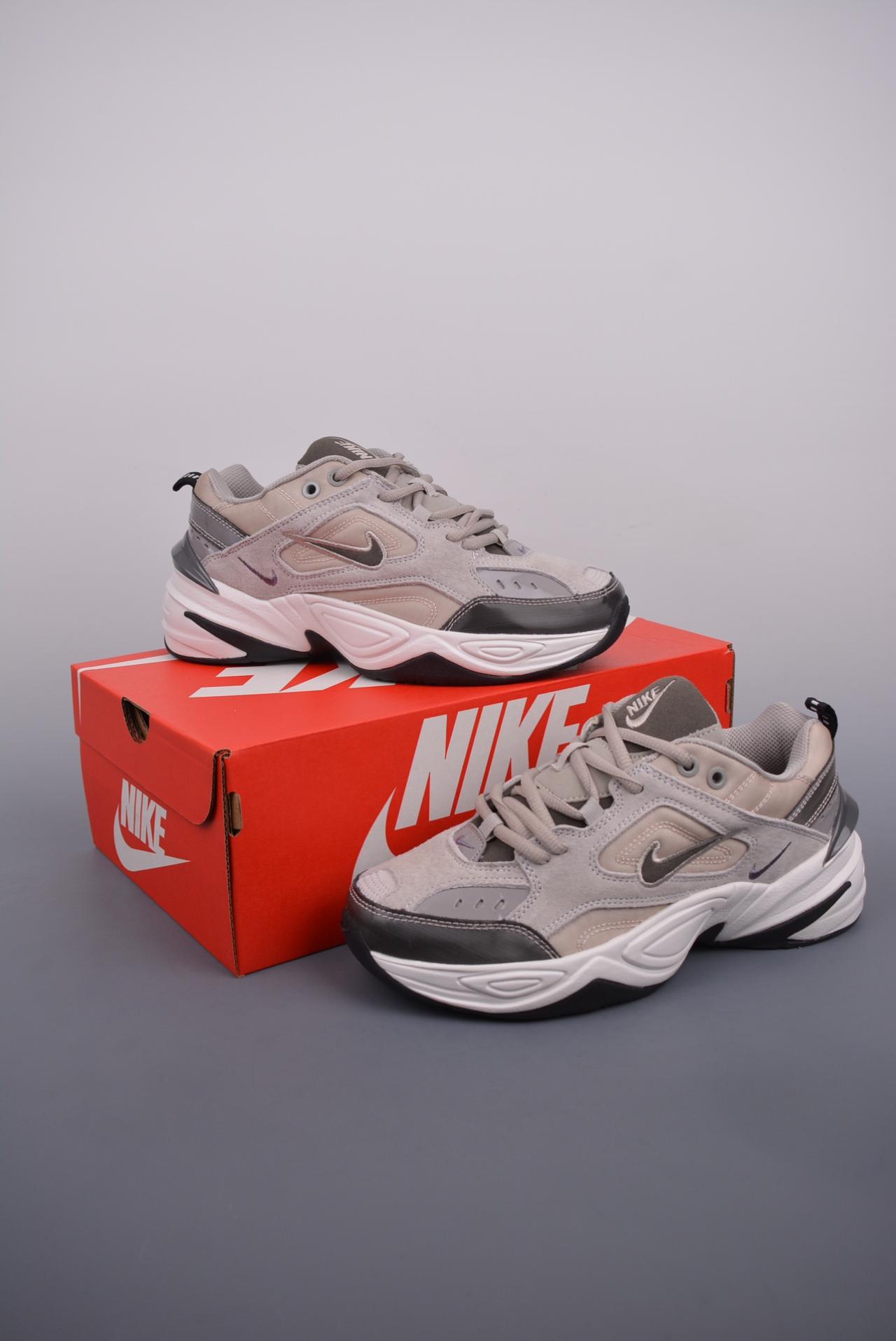 运动鞋 - Air Monarch the M2K Tekno 
客供原厂模具 指定材料
全市场唯一使用后跟定型机器 
内附专柜防尘纸，客户可直接充正销售
官方货号: BV7075 001LF
Size：35.5 36 36.5 37.5 38 38.5 39 40 40.5 41 42 42.5 43 44 44.5 45