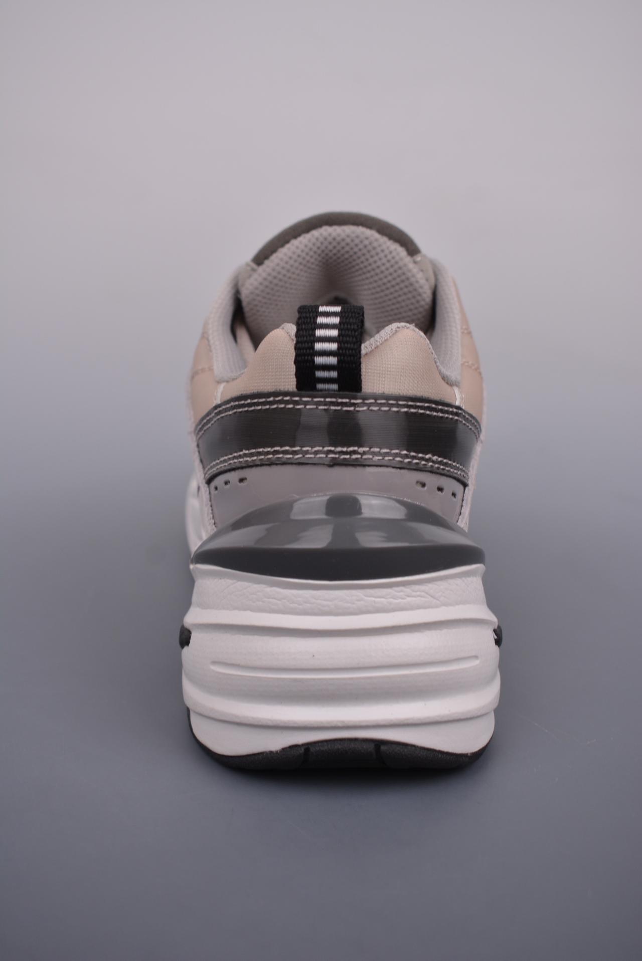 运动鞋 - Air Monarch the M2K Tekno 
客供原厂模具 指定材料
全市场唯一使用后跟定型机器 
内附专柜防尘纸，客户可直接充正销售
官方货号: BV7075 001LF
Size：35.5 36 36.5 37.5 38 38.5 39 40 40.5 41 42 42.5 43 44 44.5 45