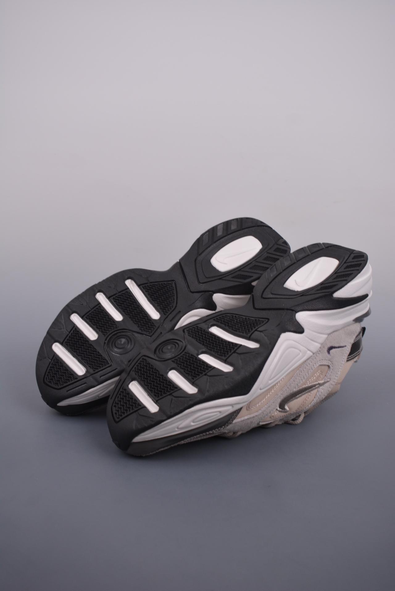运动鞋 - Air Monarch the M2K Tekno 
客供原厂模具 指定材料
全市场唯一使用后跟定型机器 
内附专柜防尘纸，客户可直接充正销售
官方货号: BV7075 001LF
Size：35.5 36 36.5 37.5 38 38.5 39 40 40.5 41 42 42.5 43 44 44.5 45