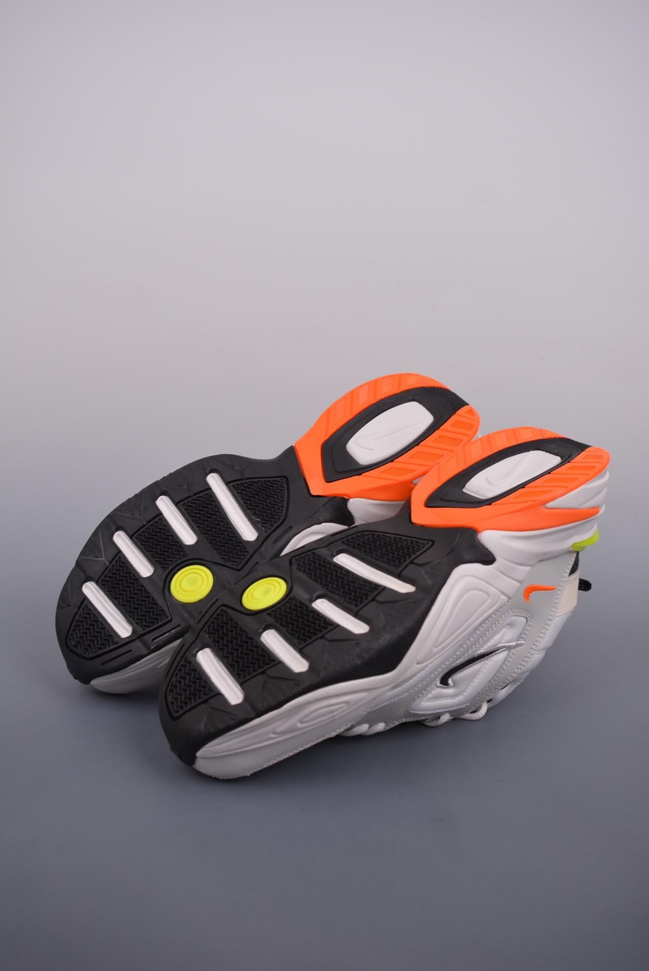 运动鞋, 服装 - Air Monarch the M2K Tekno 
客供原厂模具 指定材料
全市场唯一使用后跟定型机器 
内附专柜防尘纸，客户可直接充正销售
官方货号: AV4789 004LF
Size：35.5 36 36.5 37.5 38 38.5 39 40 40.5 41 42 42.5 43 44 44.5 45