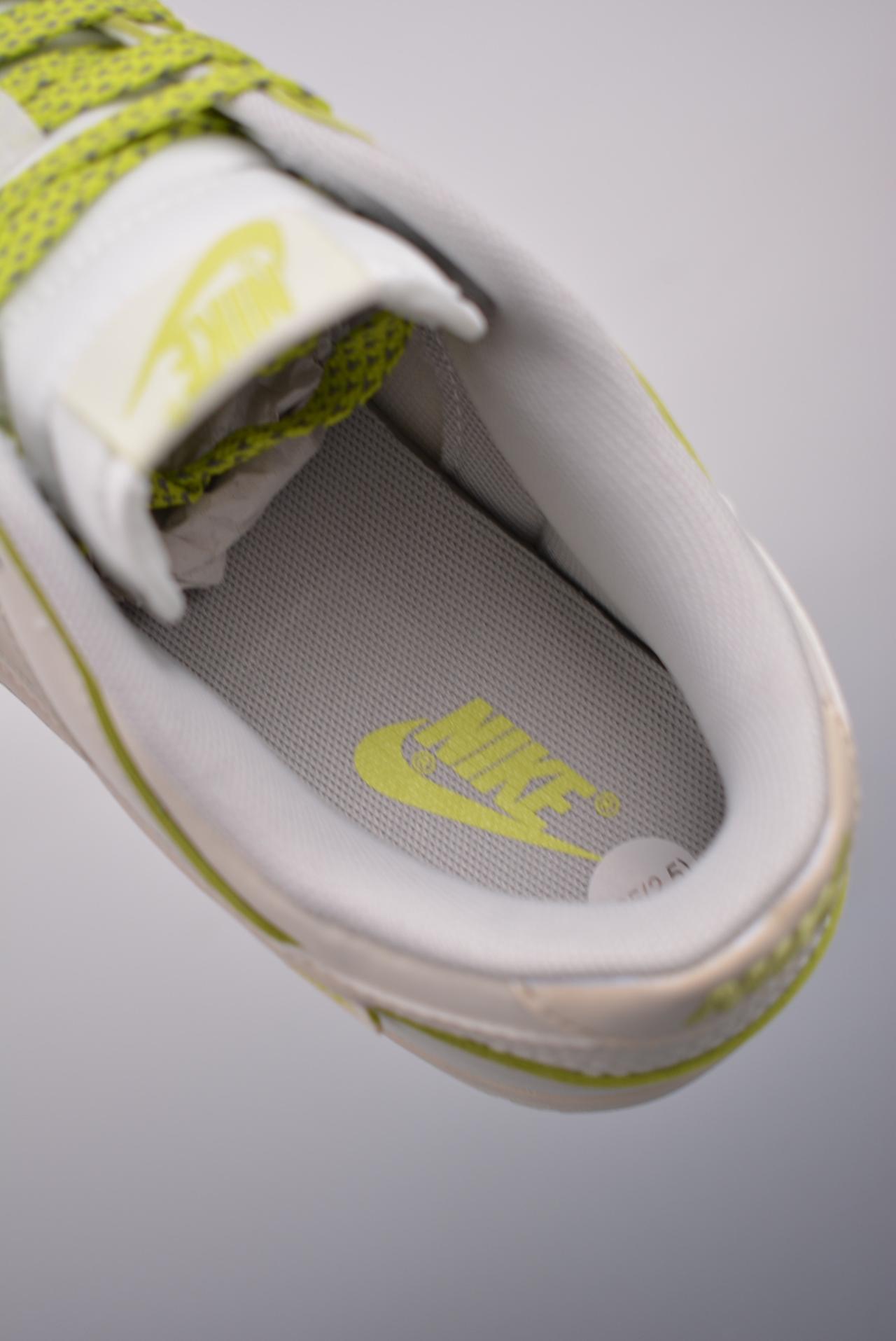 篮球鞋, 球鞋, SB Dunk Low, Nike SB Dunk Low, Nike, Dunk Low, Dunk - Nike SB Dunk Low 高帮篮球鞋 珠光绿 鞋款货号：KK0517 008JS