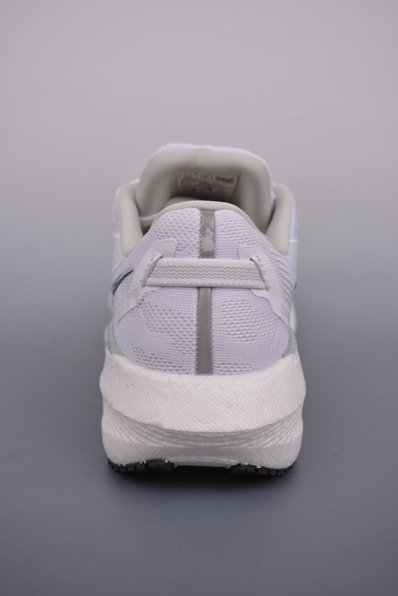 跑鞋 - Saucony Triumph 20 旗舰级缓震型跑鞋