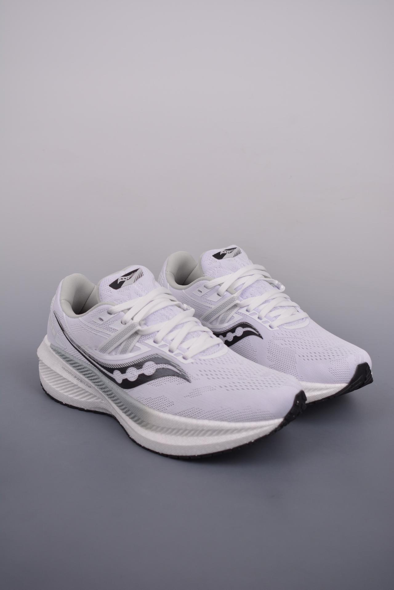 跑鞋 - Saucony Triumph 20 旗舰级缓震型跑鞋