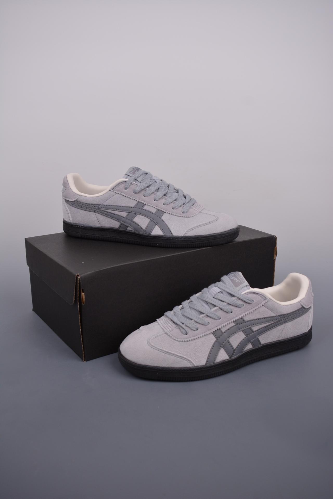 跑鞋 - Onitsuka Tiger Tokuten 低帮休闲跑鞋 鬼塚虎 特有的品牌logo标志 灰色 官方货号: 1183A907 021DX 尺码: 36-44