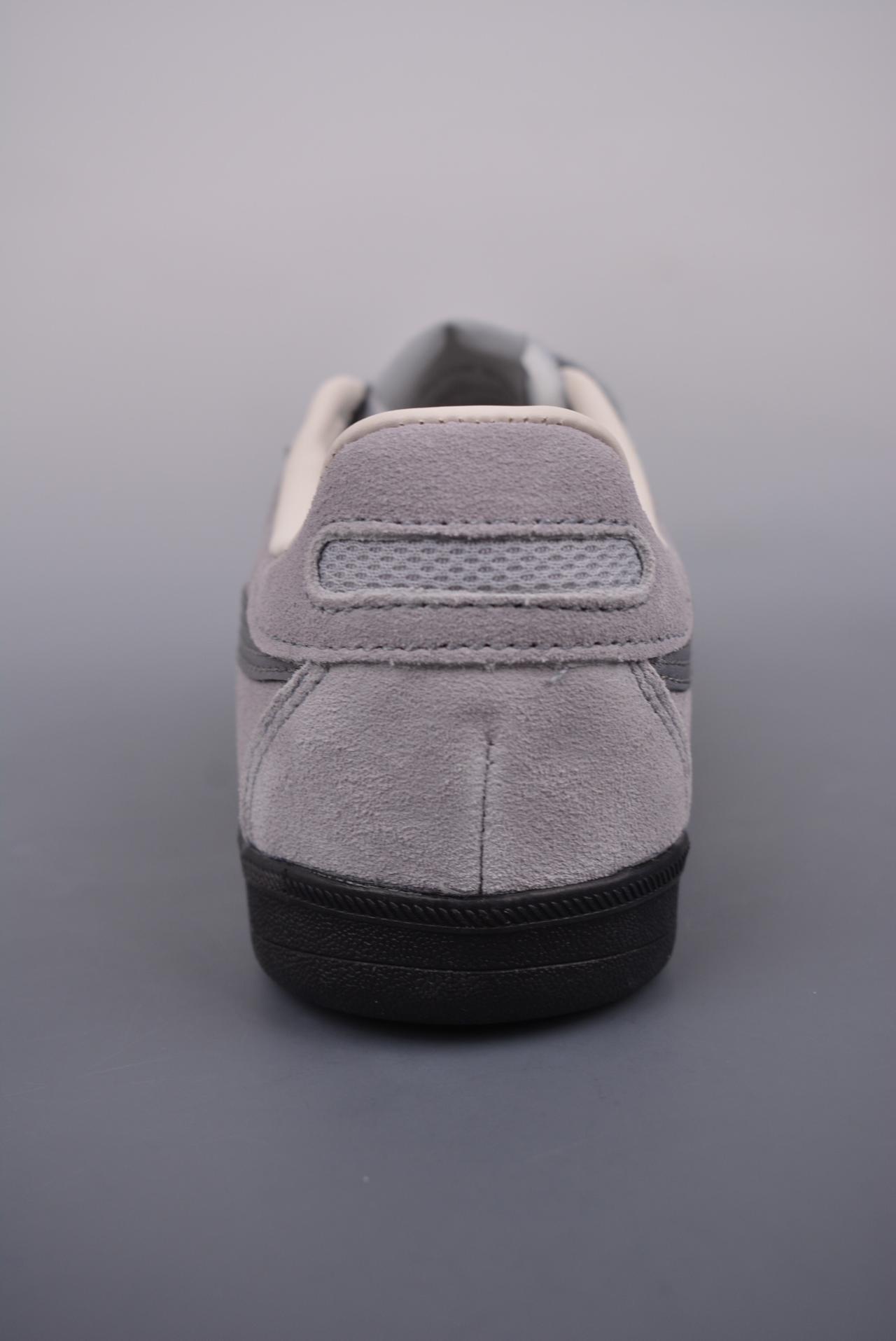 跑鞋 - Onitsuka Tiger Tokuten 低帮休闲跑鞋 鬼塚虎 特有的品牌logo标志 灰色 官方货号: 1183A907 021DX 尺码: 36-44