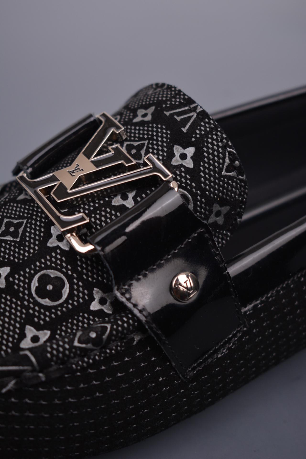 运动鞋, 路易威登, Louis Vuitton - 路易威登 2023乐福鞋 皮质运动鞋 高帮 白色 货号：无