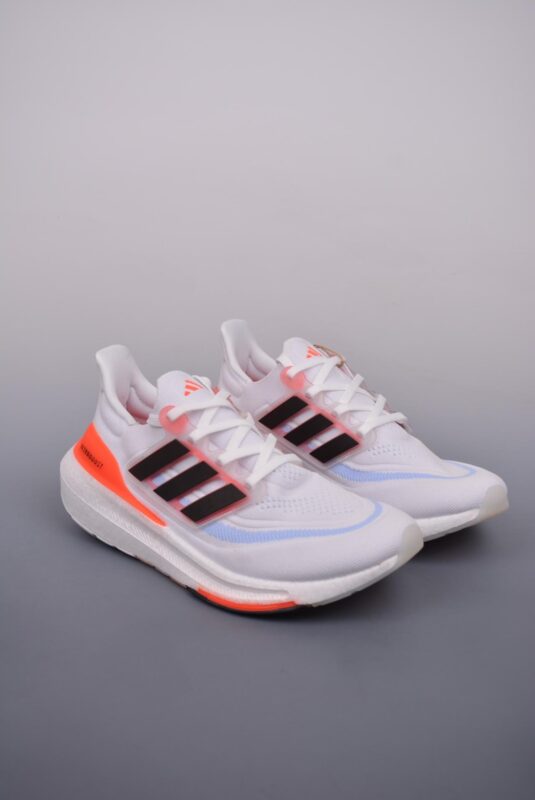运动鞋, 跑步鞋, Ultra Boost, adidas Ultra Boost, adidas - Adidas ULTRA BOOST LIGHT 缓震运动休闲轻便透气跑步鞋 鞋帮高度未提及 颜色未提及 货号：HQ6351ZR