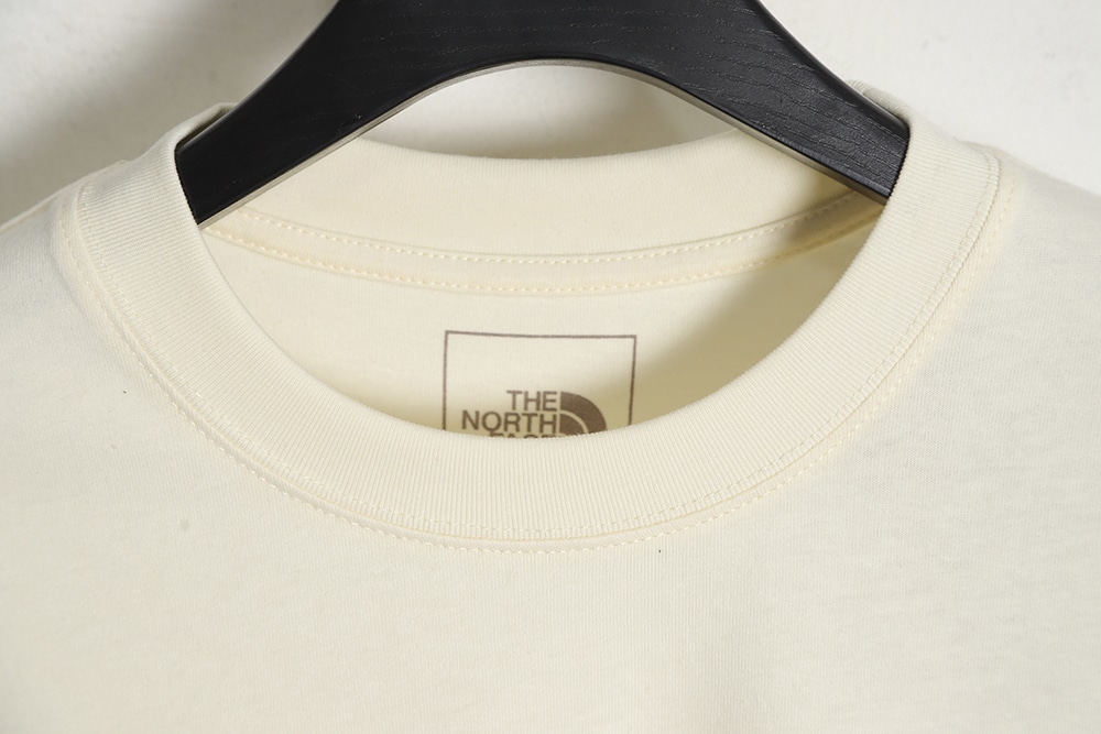 The North Face 北向日葵树徽标拼接印花短袖 T 恤