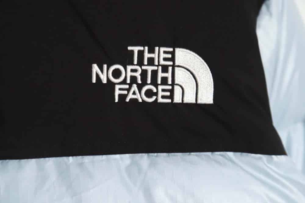 The North Face TNF 23FW 新颖 nuptse 1996 光面臂章大格子羽绒服