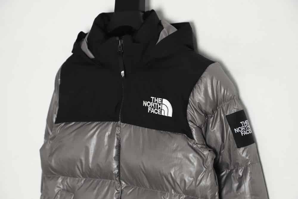 The North Face TNF 23FW 新款 nuptse 1996 光面臂章大格子羽绒服_CM_3