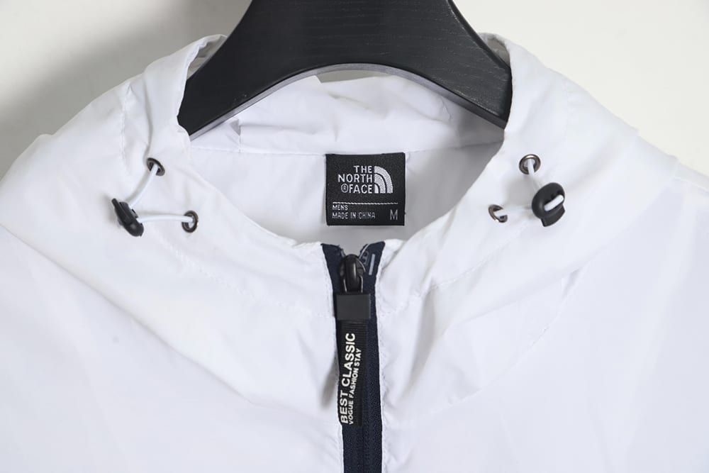 The North Face 23SS 拼色连帽风衣夹克