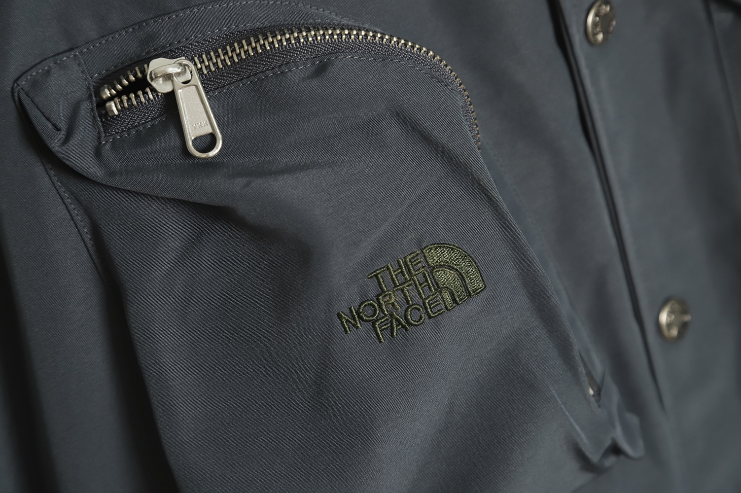 THE NORTH FACE 紫色标签多口袋功能性复古工作夹克 TSK1 THE NORTH FACE 紫色标签多口袋功能性复古工作夹克 TSK1