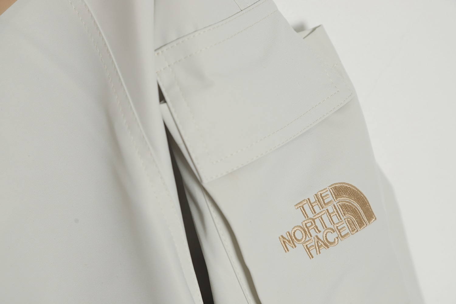 The North Face 手臂口袋立领工装夹克 The North Face 手臂口袋立领工装夹克