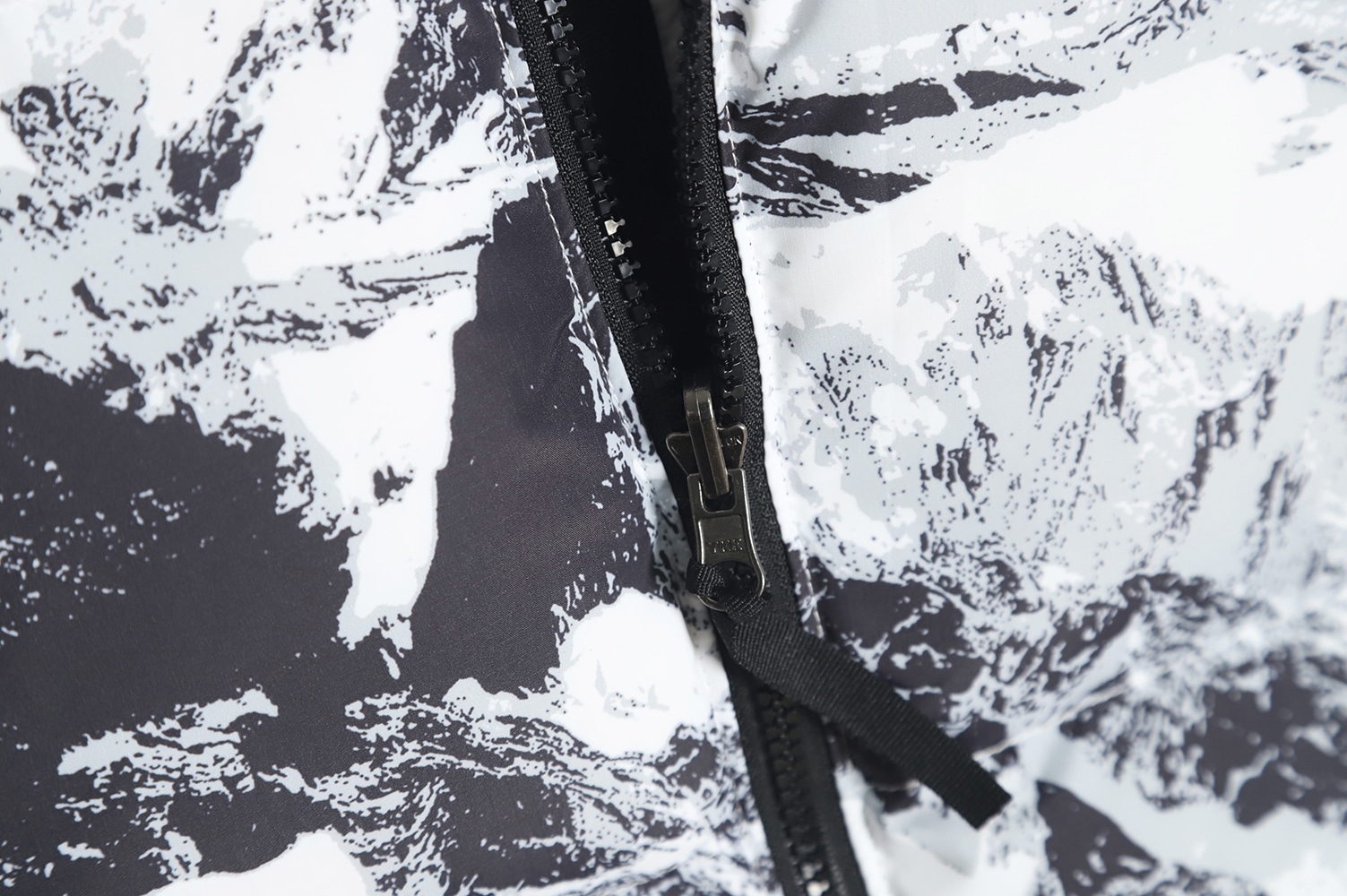 The North Face 1996 Snow Mountain 3.0 户外羽绒服 The North Face 1996 Snow Mountain 3.0 户外羽绒服