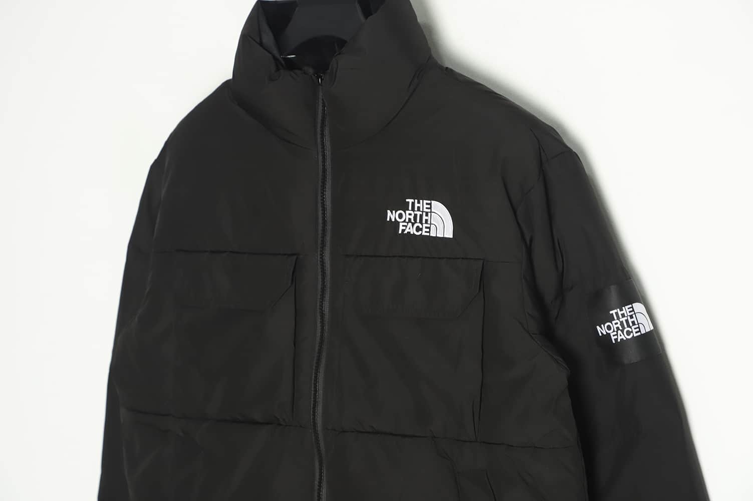 The North Face 22FW 胸前双口袋羽绒服 TSK1 The North Face 22FW 胸前双口袋羽绒服 TSK1