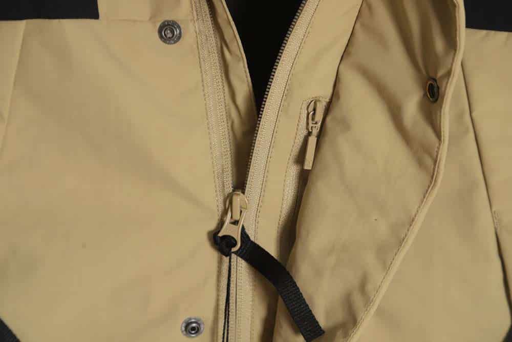 The North Face TNF North Face DRYVENT Gore-tex 防水工作服 Charge 羽绒服