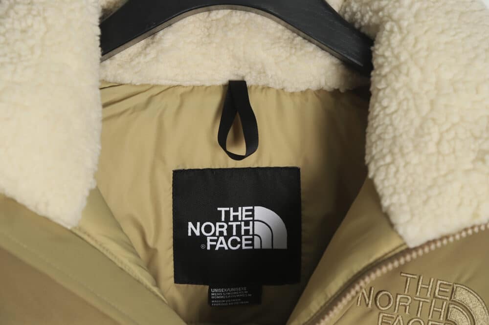 THE NORTH FACE TNF 北羊羔绒羽绒服