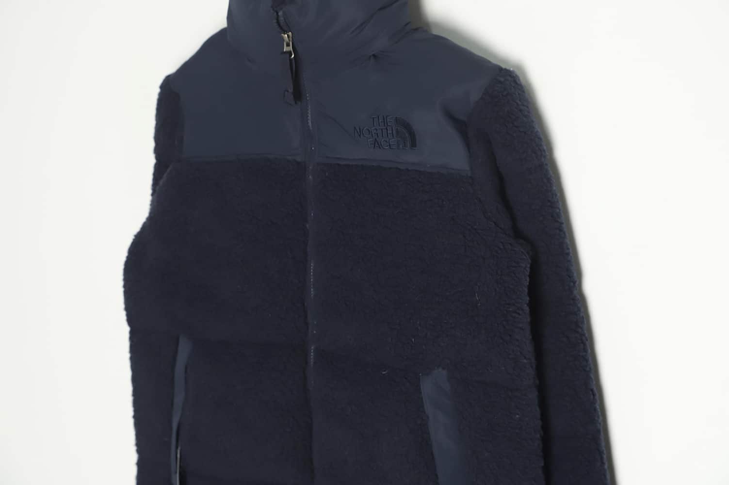 THE NORTH FACE TNF 北羊羔绒羽绒服 TSK3 THE NORTH FACE TNF 北羊羔绒羽绒服 TSK3