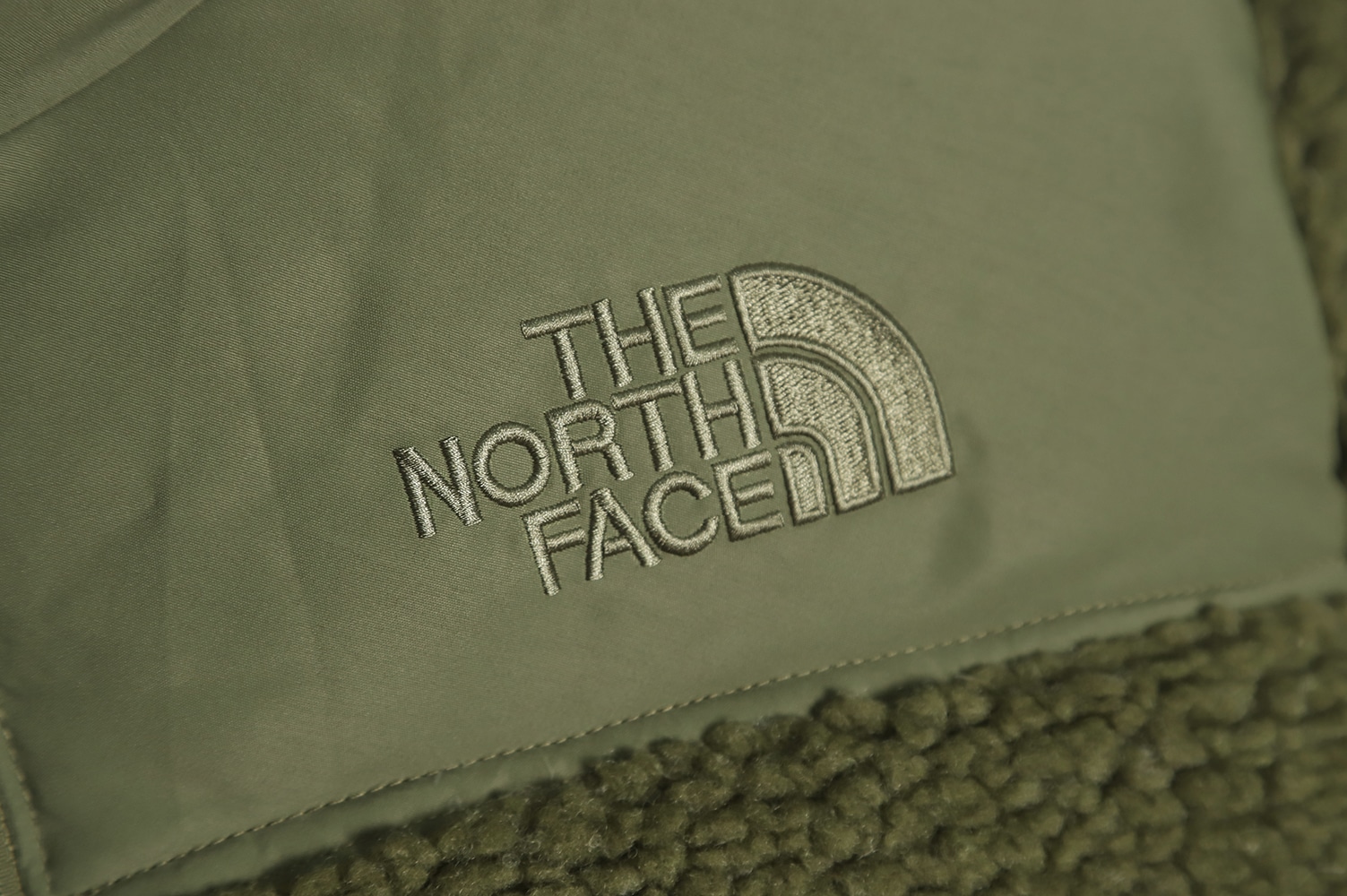 THE NORTH FACE TNF 北羊羔绒羽绒服 TSK2 THE NORTH FACE TNF 北羊羔绒羽绒服 TSK2