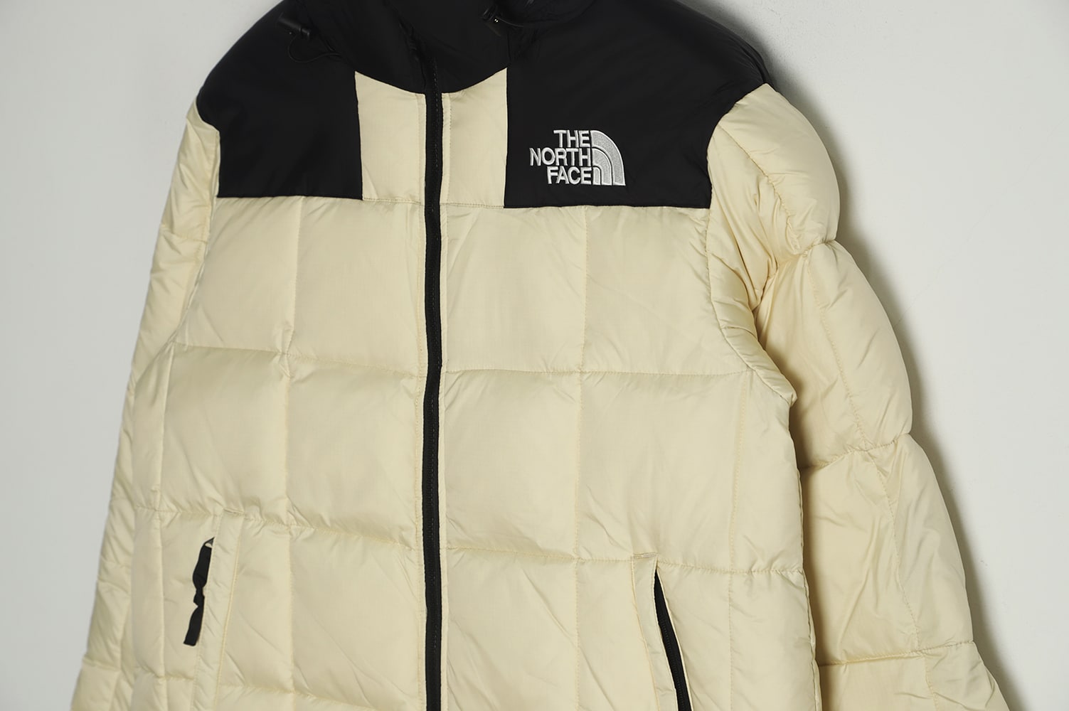 The North Face X kaws22S LHOTSE 格子长款羽绒服 The North Face X kaws22S LHOTSE 格子长款羽绒服