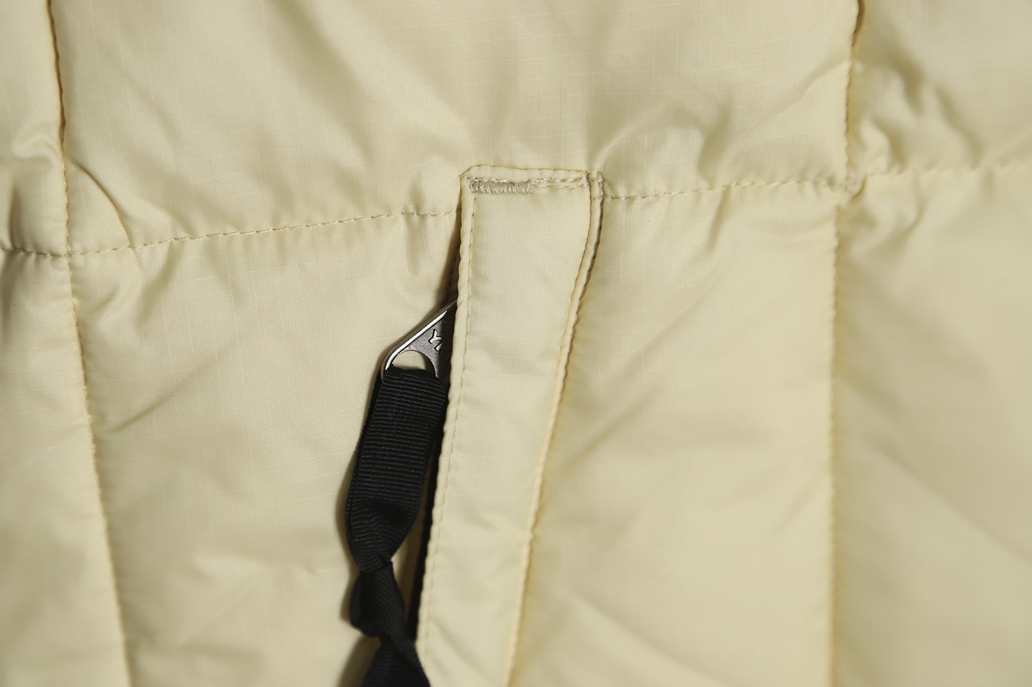 The North Face X kaws22S LHOTSE 格子长款羽绒服 The North Face X kaws22S LHOTSE 格子长款羽绒服