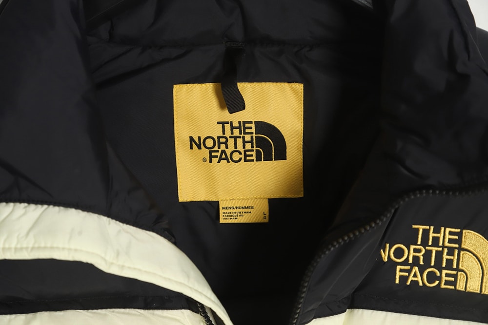 THE NORTH FACE x Brain Dead MountainJacket 联名脑死亡羽绒服