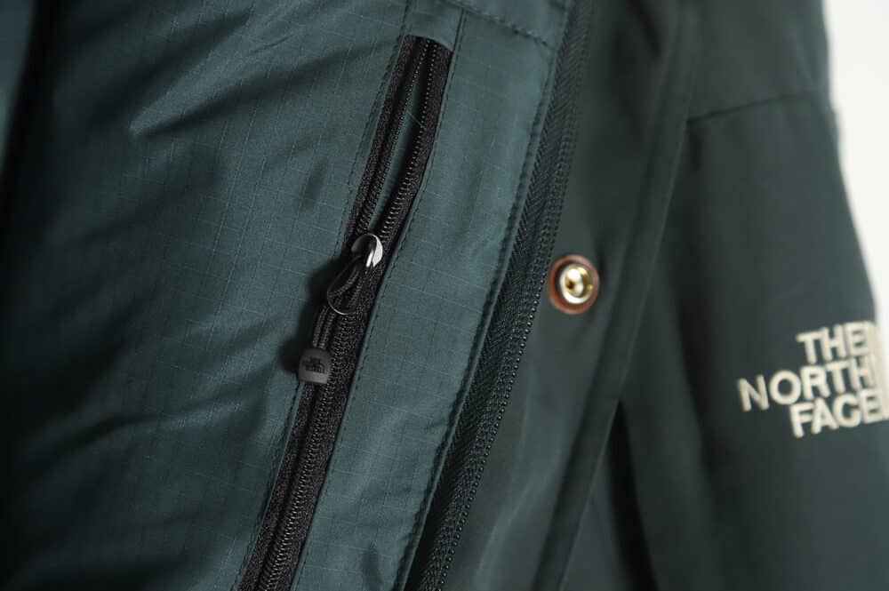 The North Face 22FW 联名紫标羽绒服 TSK1