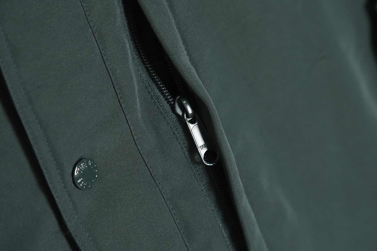 The North Face 22FW 联名紫标羽绒服 TSK1 The North Face 22FW 联名紫标羽绒服 TSK1