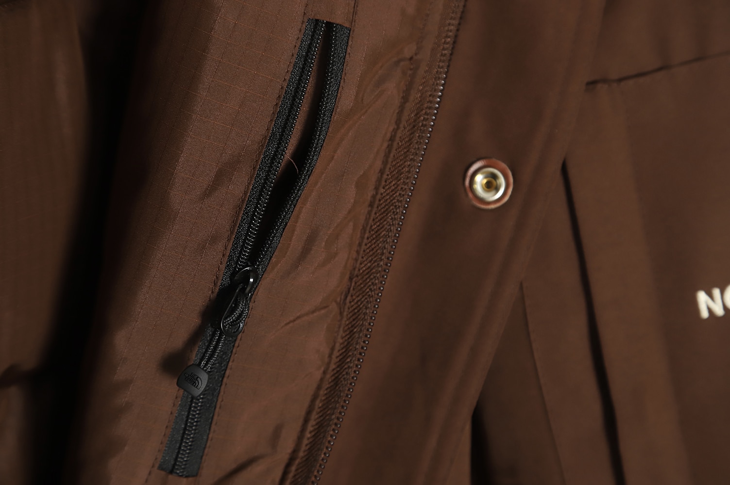 The North Face 22FW联名紫标羽绒服 The North Face 22FW联名紫标羽绒服