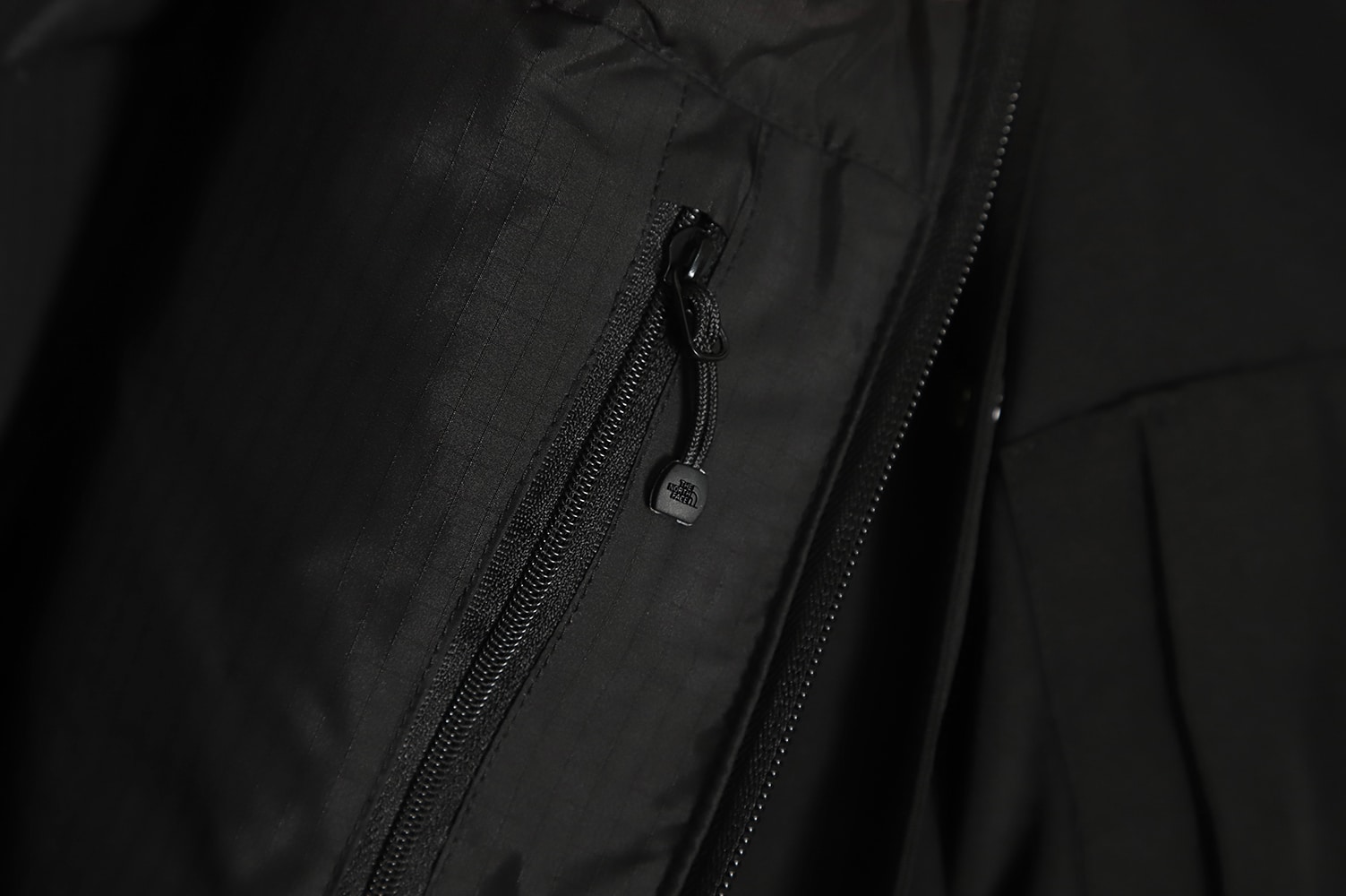 The North Face 22FW 联名紫标羽绒服 TSK2 The North Face 22FW 联名紫标羽绒服 TSK2