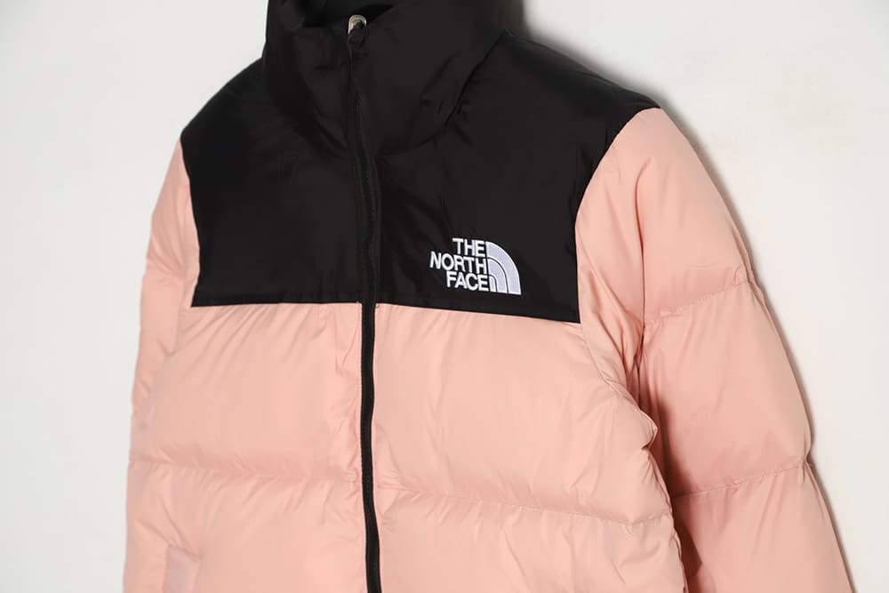 The North Face 1996 Nuptse 经典羽绒服