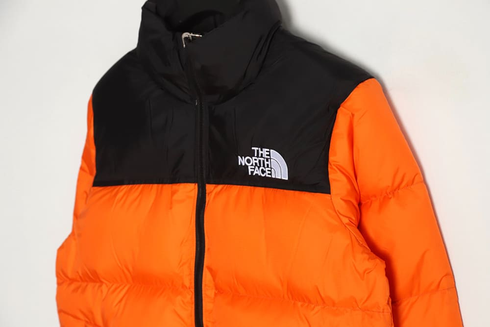 The North Face 1996 Nuptse 经典羽绒服