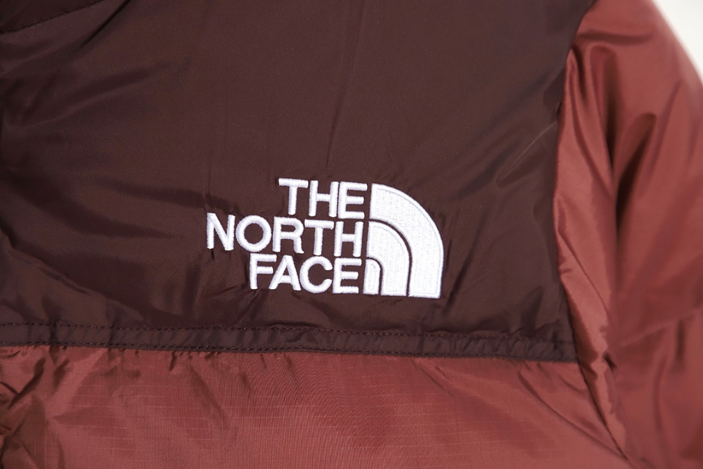 The North Face 1996 Nuptse 经典羽绒服