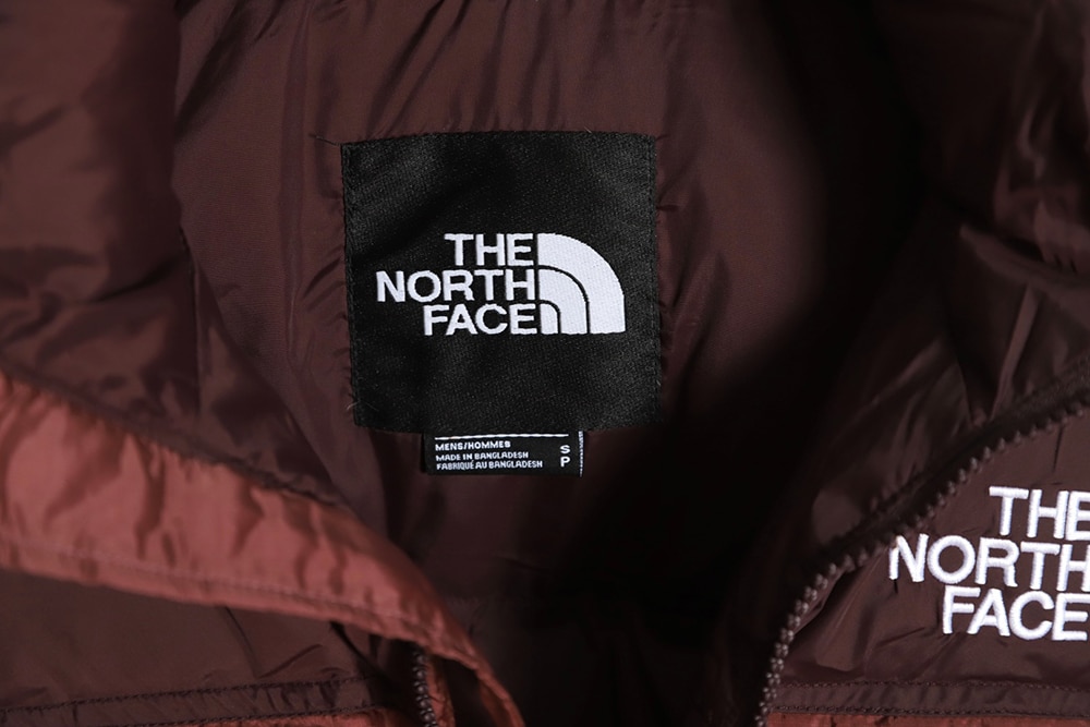 The North Face 1996 Nuptse 经典羽绒服