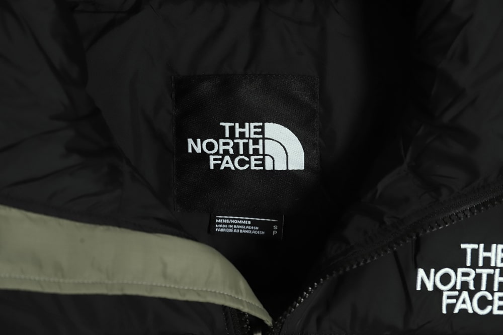 The North Face 1996 Nuptse 经典羽绒服