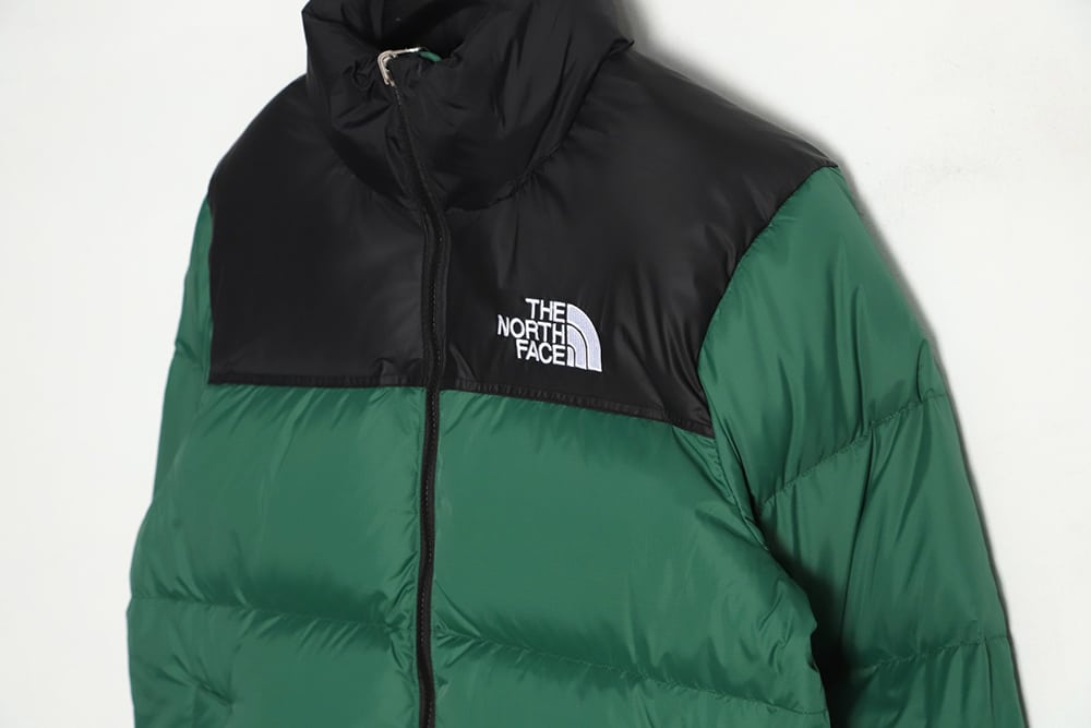 The North Face 1996 Nuptse 经典羽绒服