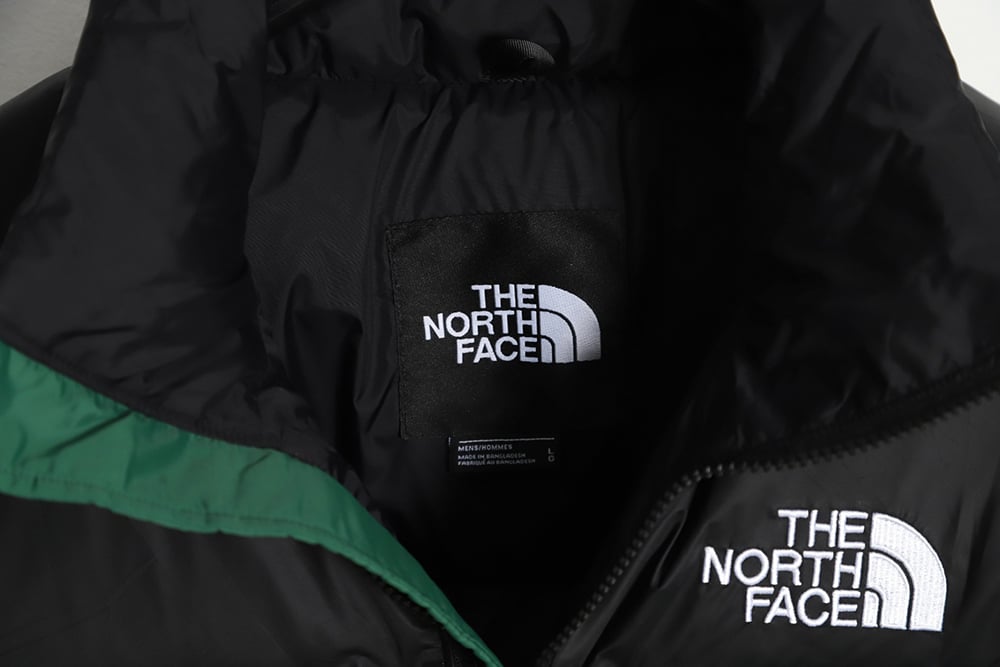 The North Face 1996 Nuptse 经典羽绒服