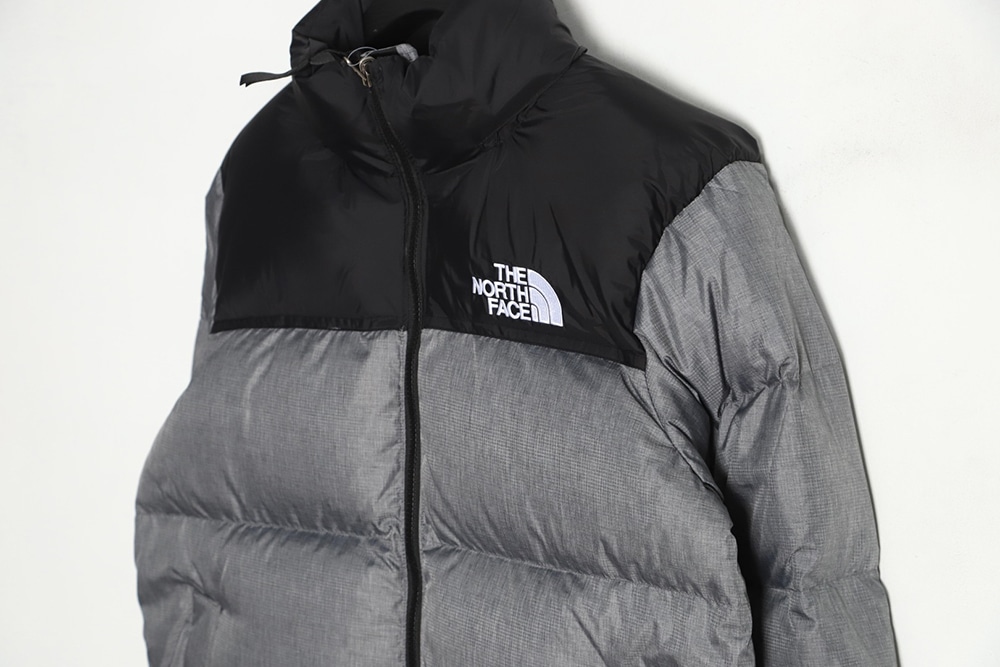 The North Face 1996 Nuptse 经典羽绒服