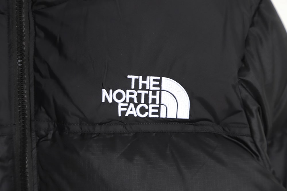 The North Face 1996 Nuptse 经典羽绒服