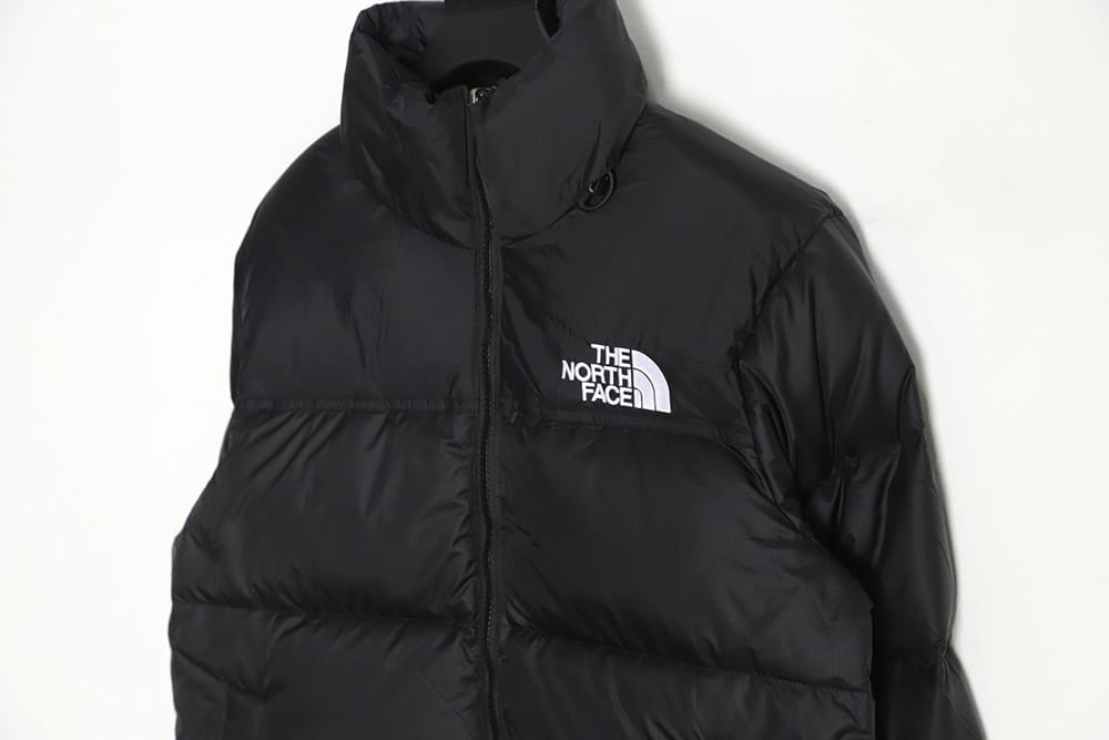 The North Face 1996 Nuptse 经典羽绒服