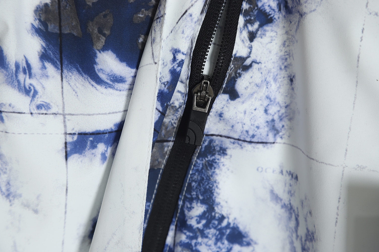 THE NORTH FACE 22ss 扎染刺绣户外夹克 THE NORTH FACE 22ss 扎染刺绣户外夹克